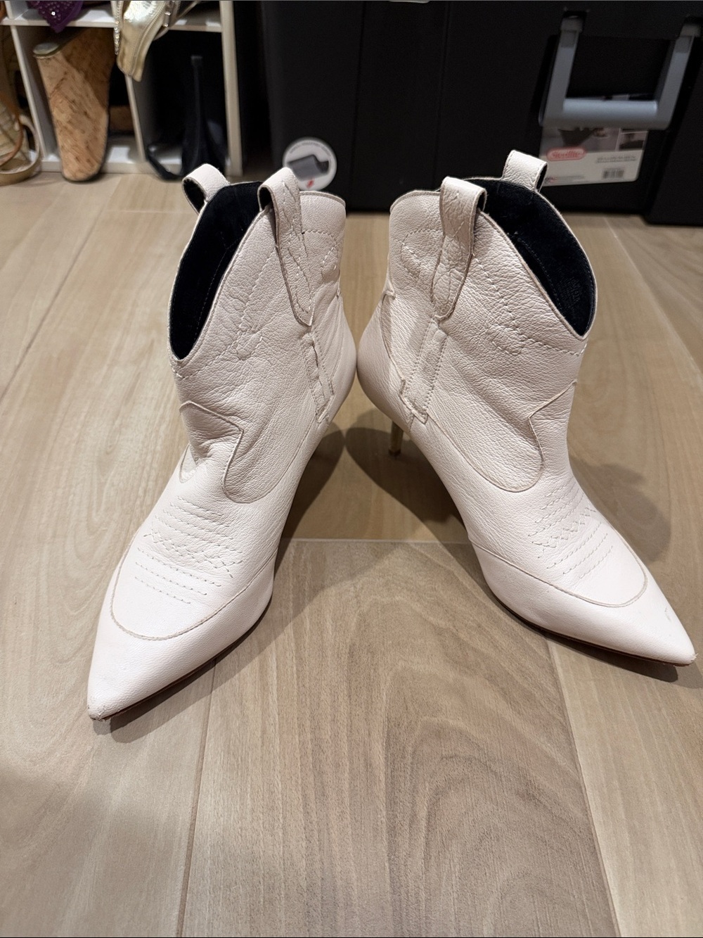 Jessica Simpson Nelda White Pointed-Toe Ankle Western Booties